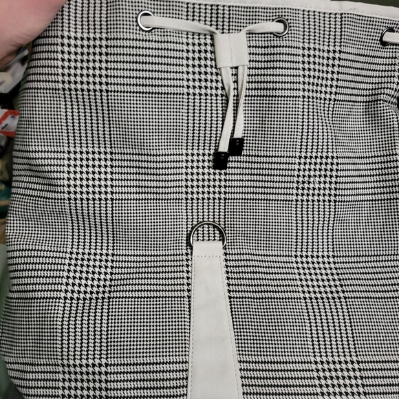 Lulu dharma back pack - Picture 5 of 5